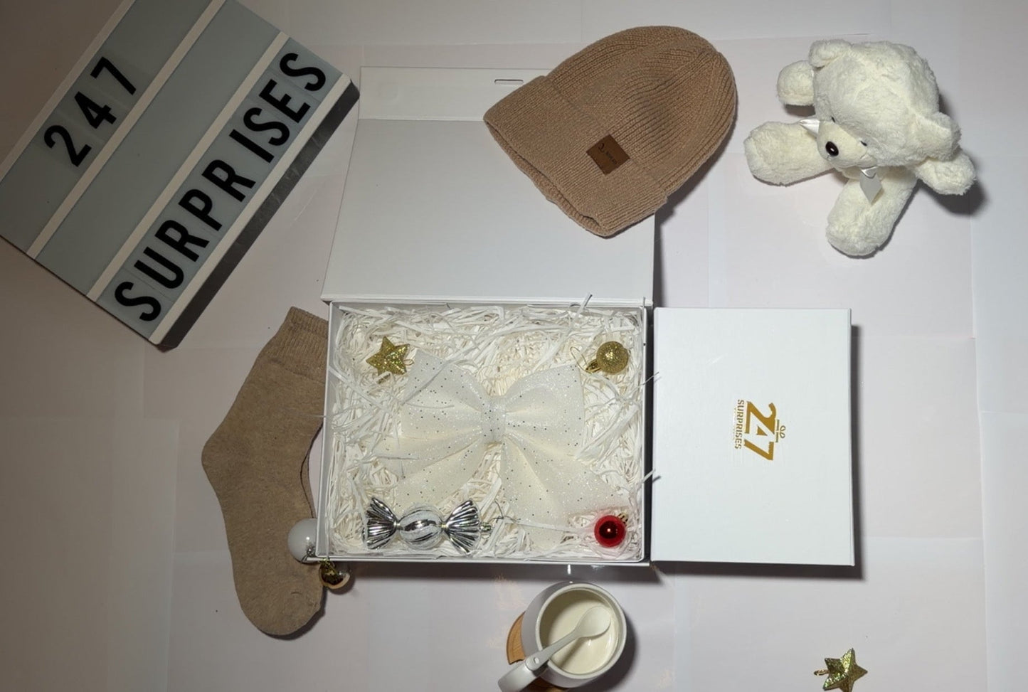 Champagne (White + Beige): Standard Box