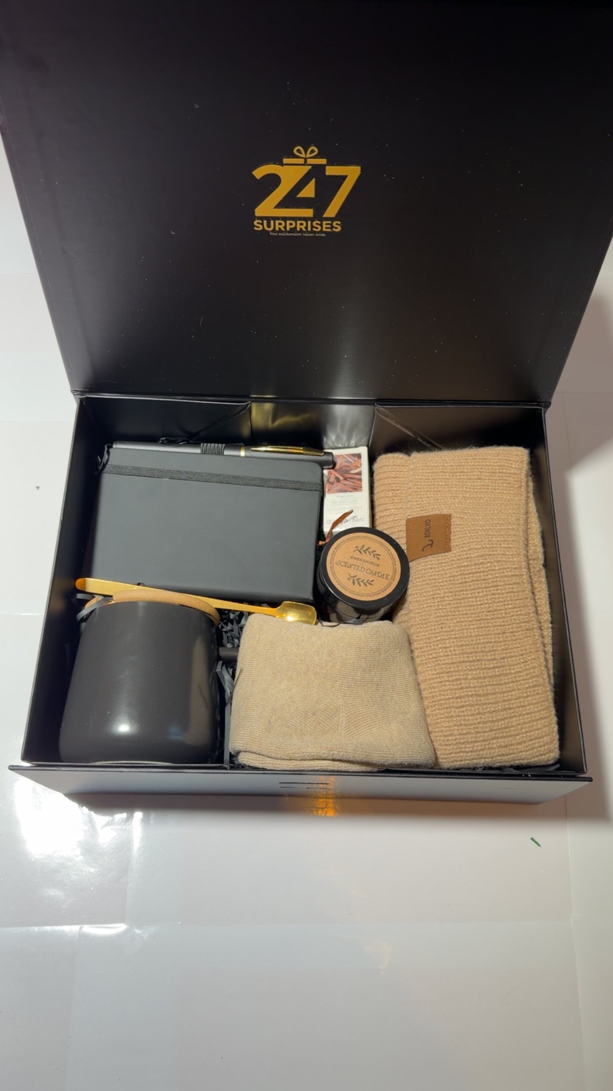 Beige Luxe (Black + Beige): Standard Box